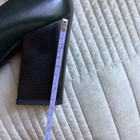 Prada Pointed Toe Leather Heeled Pumps Dark Green SZ 39.5 - Picture 14 of 14